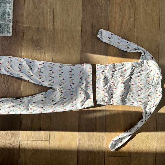 Excellent condition Petit Lem Holiday Pajamas 4T - Picture 5 of 5